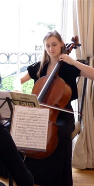 Amy Jolly, cello, cellist, violoncello, violoncellist,