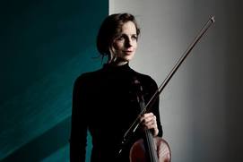 Victoria Bernath, viola, violist,