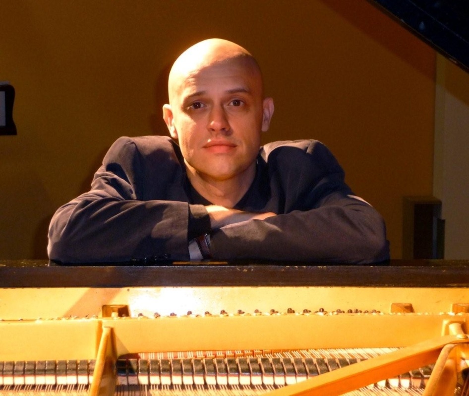 Viv McLean, piano, pianist