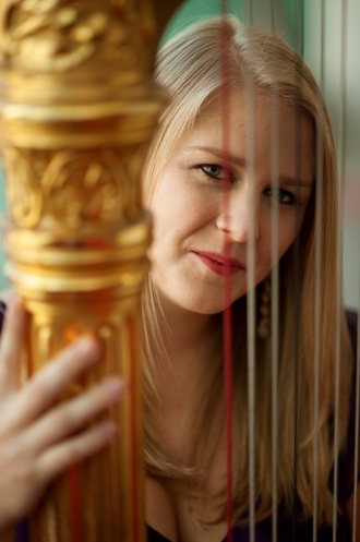 Gwenllian Llyr, harp, harpist, Welsh,
