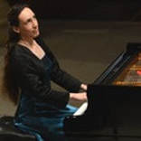 Emilie Capulet, piano, pianist, London College of Music,